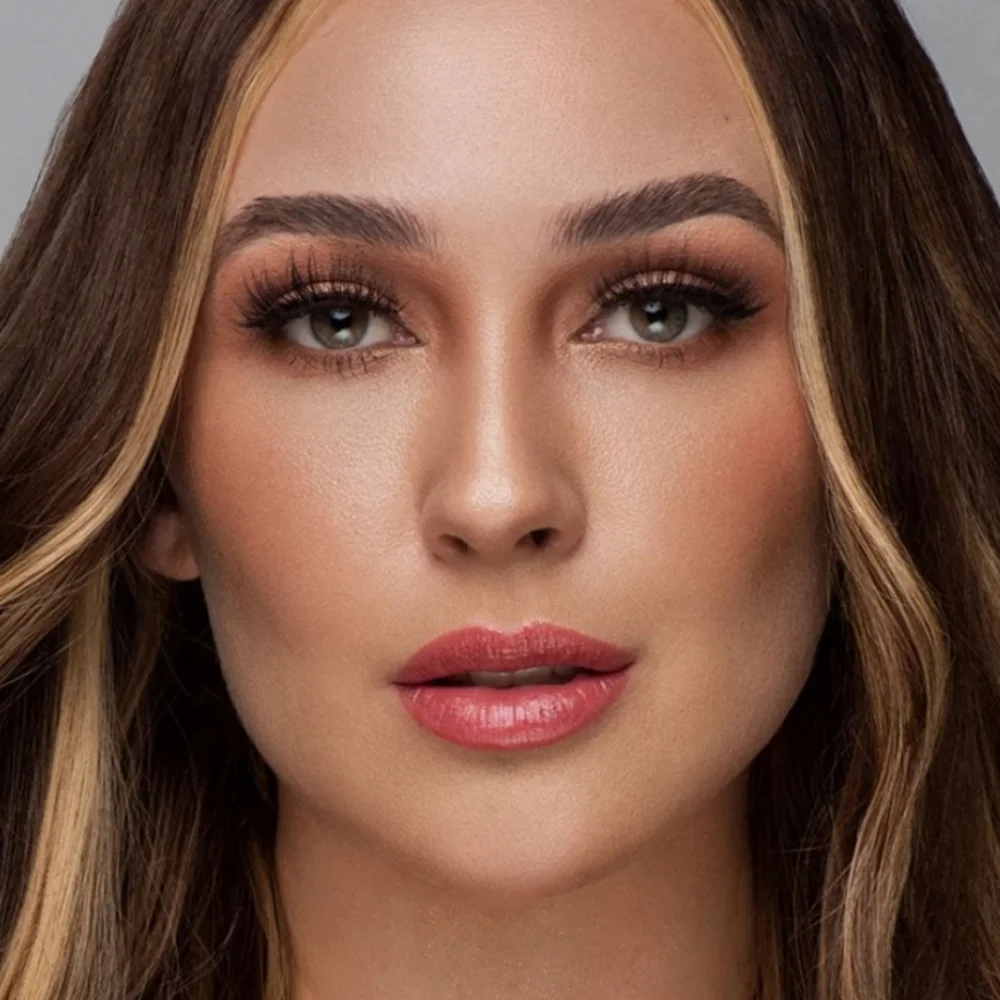 🆕️Kenia Ontiveros Beauty Glow and Go Kit